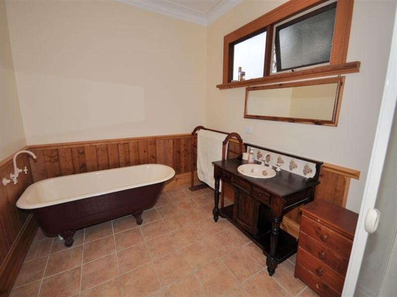 9 High Street, Bannockburn VIC 3331