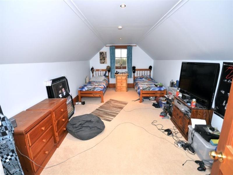 9 High Street, Bannockburn VIC 3331