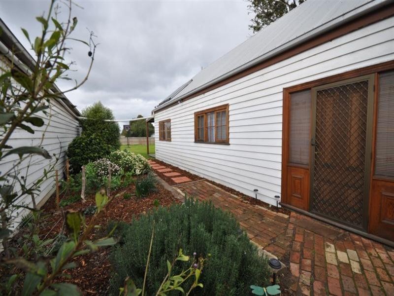 9 High Street, Bannockburn VIC 3331