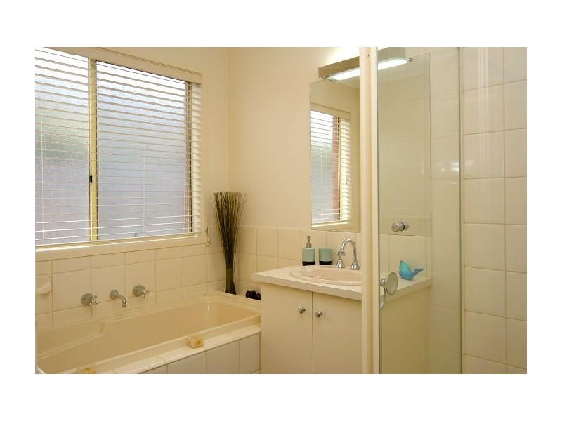 14 James Place, Bannockburn VIC 3331