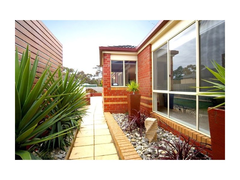 14 James Place, Bannockburn VIC 3331