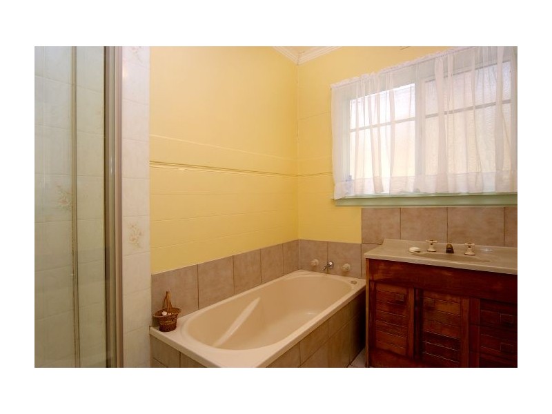 68 Kinlock Street, Bell Post Hill VIC 3215