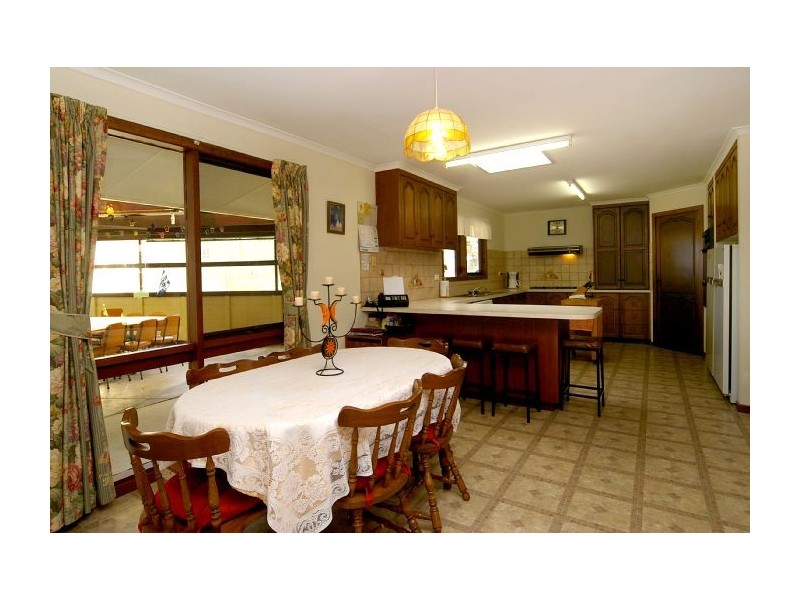 19 Peel Road, Inverleigh VIC 3321