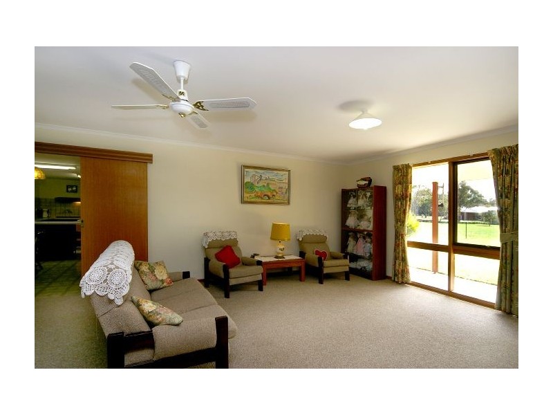 19 Peel Road, Inverleigh VIC 3321