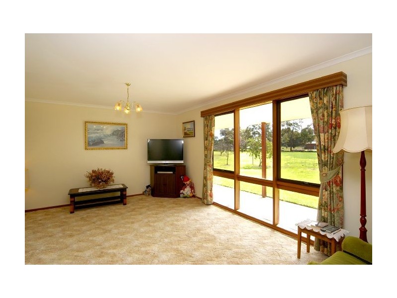 19 Peel Road, Inverleigh VIC 3321