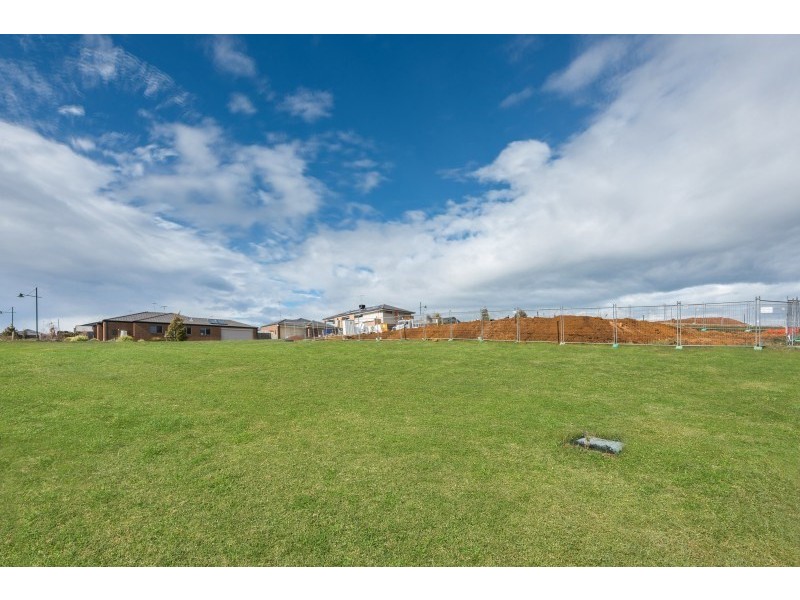 61 Rosemond Way, Bannockburn VIC 3331