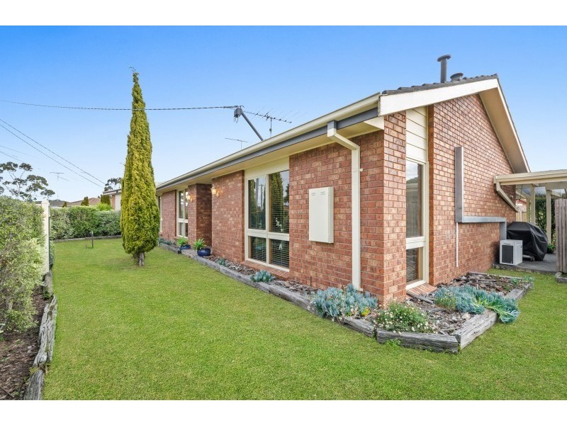 8 Bren Court, Corio VIC 3214