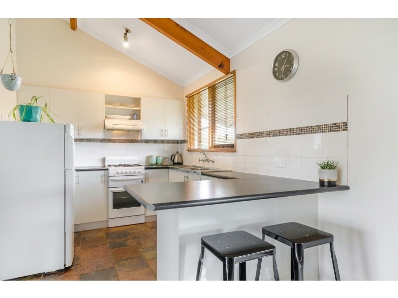 8 Bren Court, Corio VIC 3214