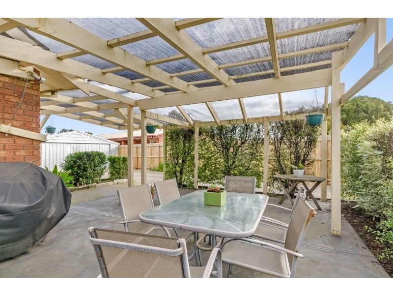 8 Bren Court, Corio VIC 3214