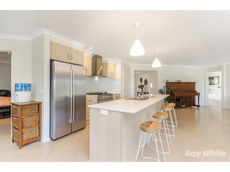 18 Macrossan Avenue, Bannockburn VIC 3331