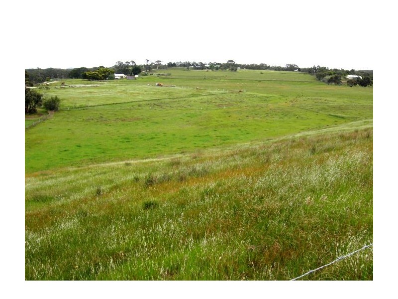 Cnr Common Rd and Hamilton Highway, Inverleigh VIC 3321