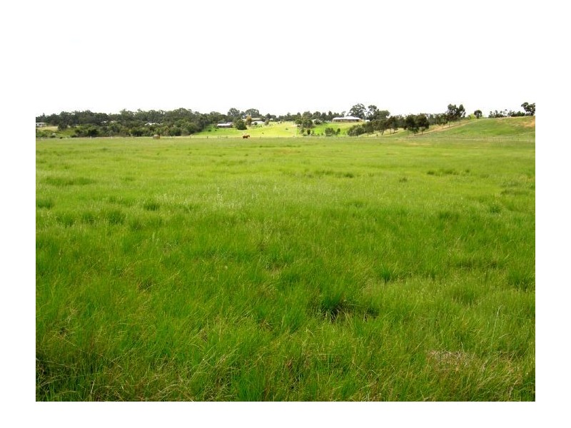 Cnr Common Rd and Hamilton Highway, Inverleigh VIC 3321