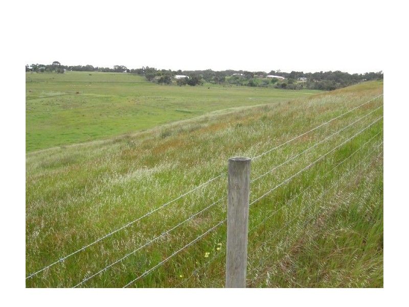 Cnr Common Rd and Hamilton Highway, Inverleigh VIC 3321