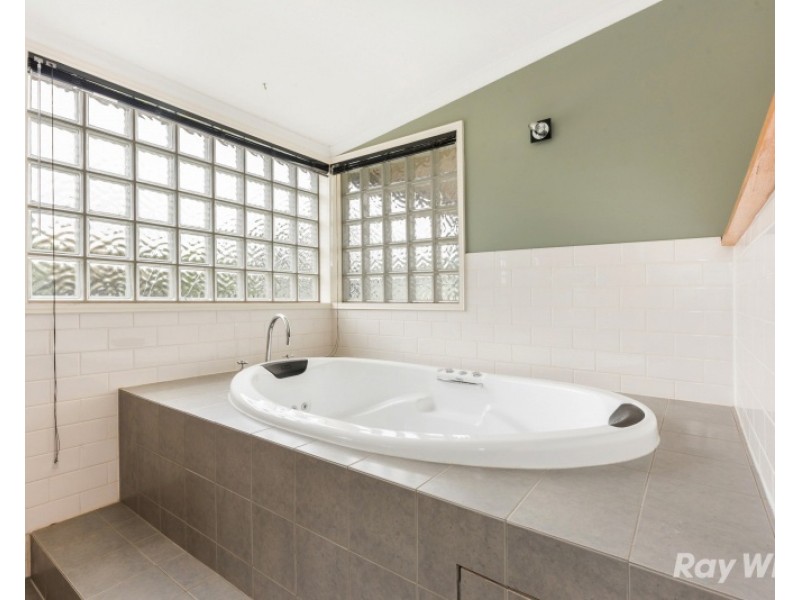 10 Glenbrae Court, Bannockburn VIC 3331