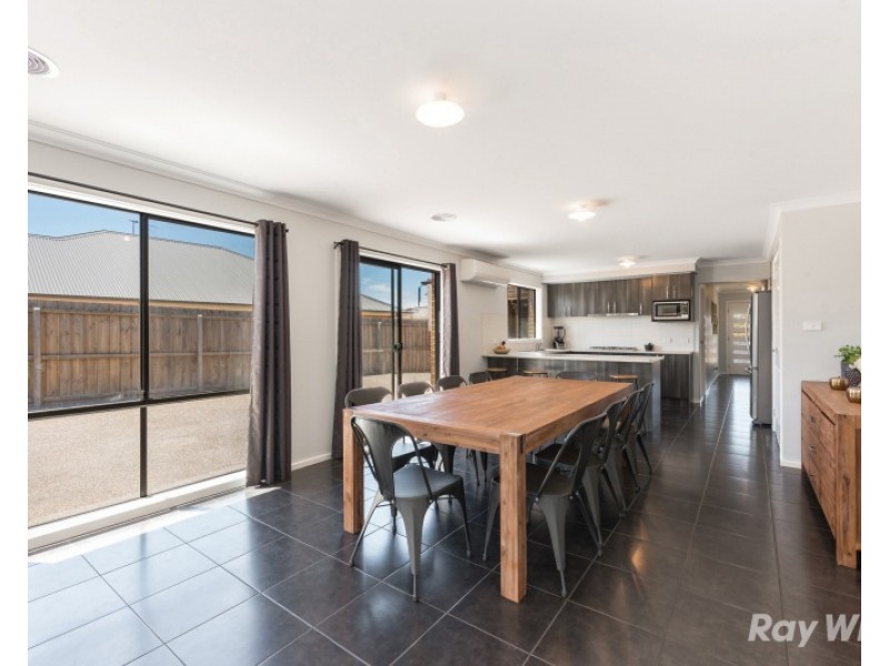 43 Willowbrae Way, Bannockburn VIC 3331