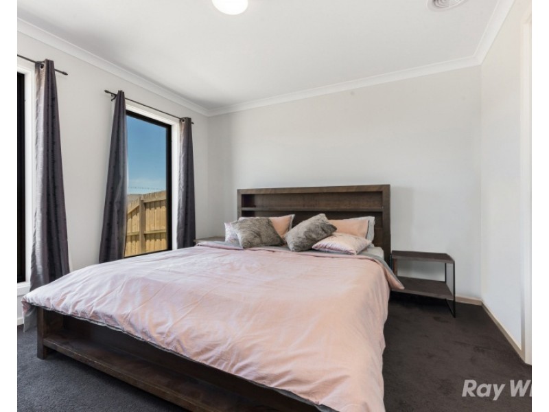 43 Willowbrae Way, Bannockburn VIC 3331