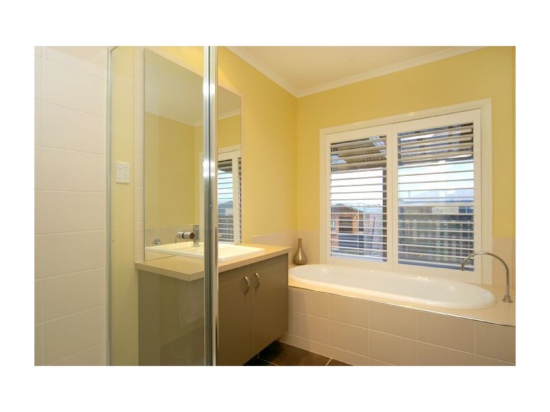 94 Yverdon Drive, Bannockburn VIC 3331