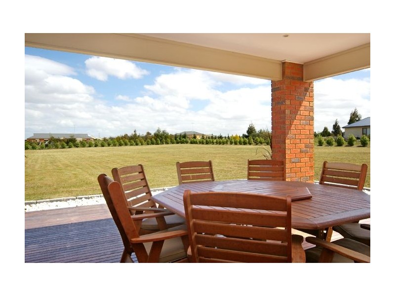 94 Yverdon Drive, Bannockburn VIC 3331