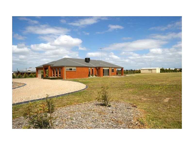 94 Yverdon Drive, Bannockburn VIC 3331