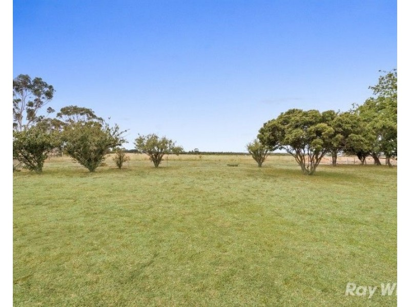 275 Tall Tree Road, Lethbridge VIC 3332