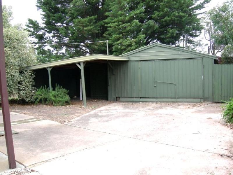 19 Noyes Road, Lethbridge VIC 3332