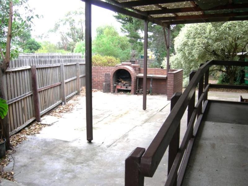 19 Noyes Road, Lethbridge VIC 3332