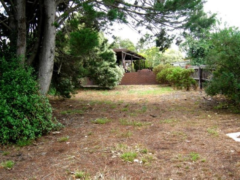 19 Noyes Road, Lethbridge VIC 3332