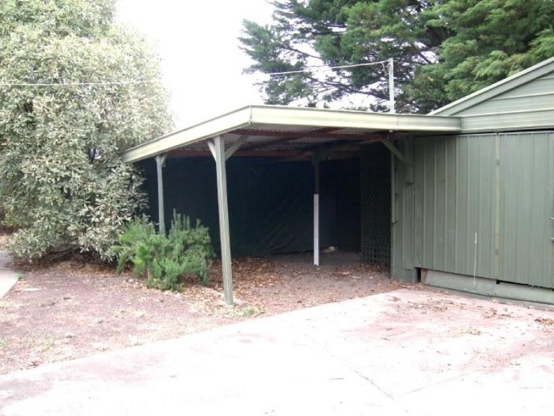 19 Noyes Road, Lethbridge VIC 3332