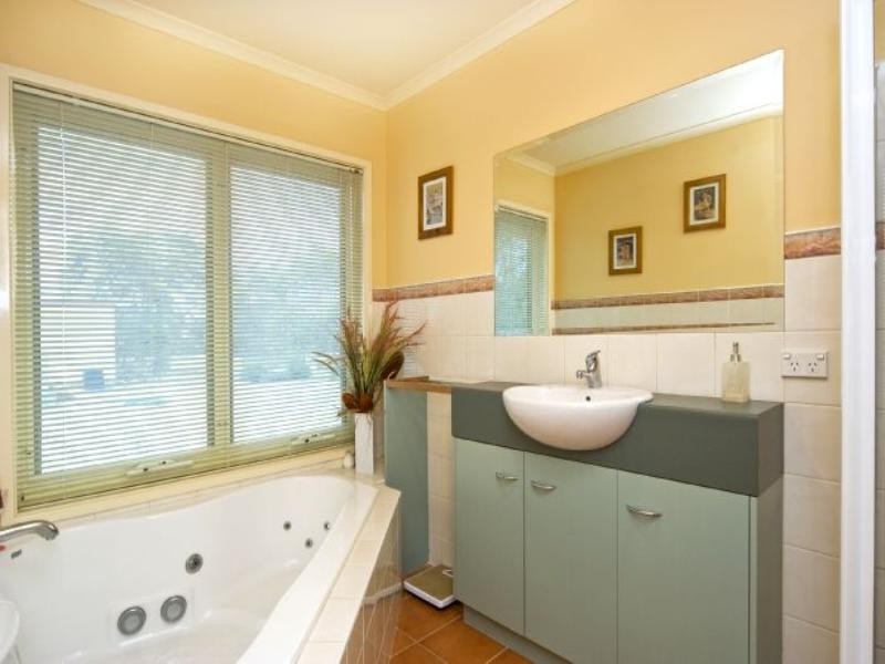 4 Todd Street, Teesdale VIC 3328