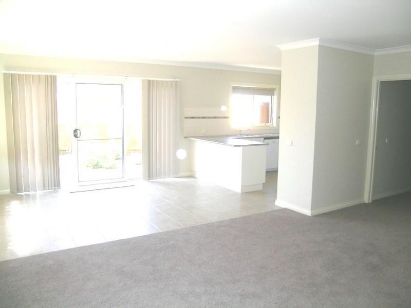 Unit 2/25 Burnside Road, Bannockburn VIC 3331