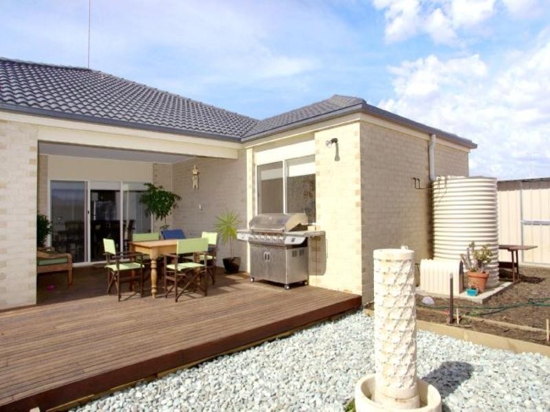 11 Darriwell Drive, Bannockburn VIC 3331