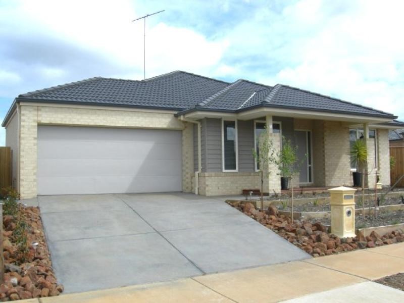 11 Darriwell Drive, Bannockburn VIC 3331