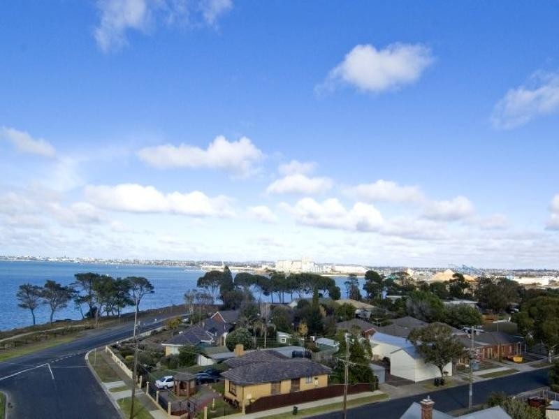 9 Phosphate Road, North Shore VIC 3214