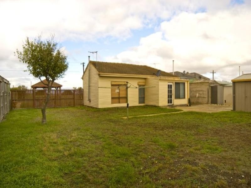 9 Phosphate Road, North Shore VIC 3214