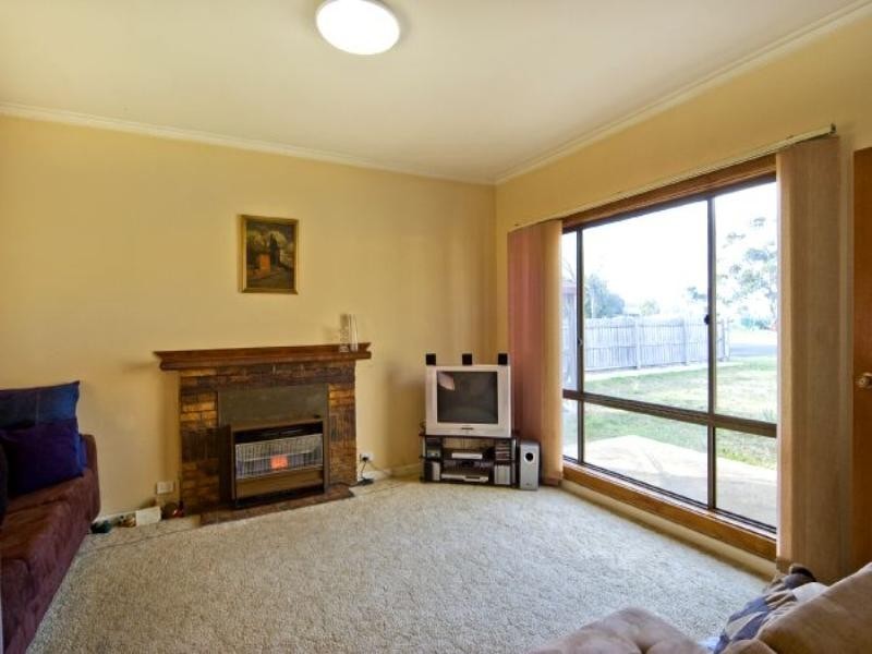 9 Phosphate Road, North Shore VIC 3214