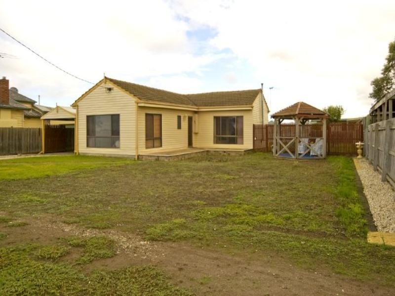 9 Phosphate Road, North Shore VIC 3214