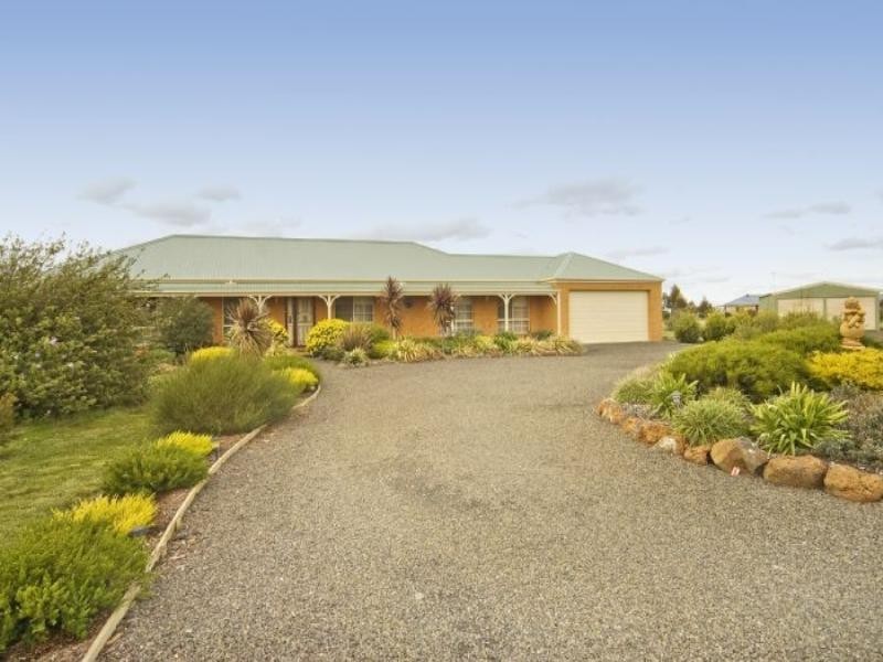 18 Inverlochy Drive, Bannockburn VIC 3331