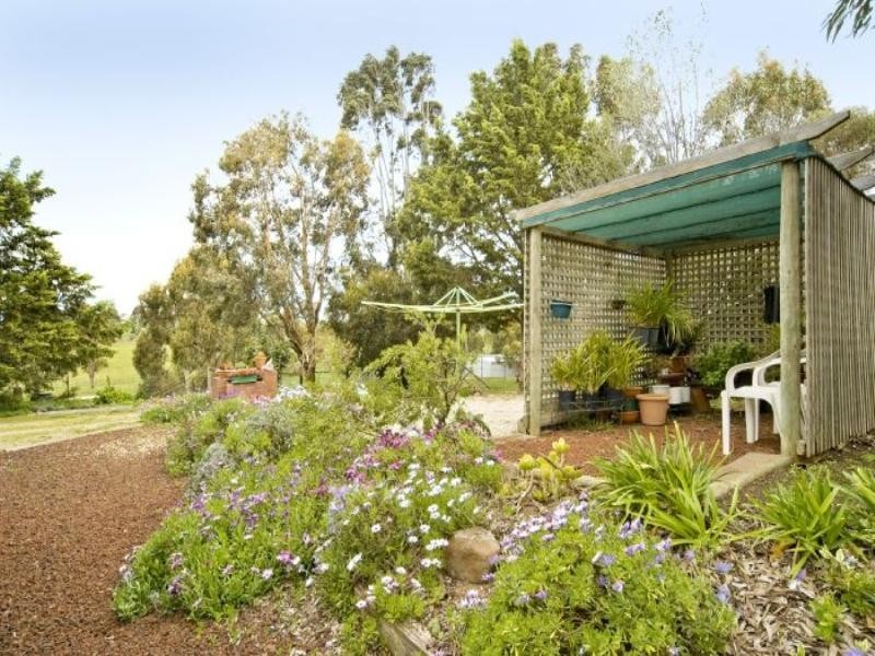 33 Jollys Road, Teesdale VIC 3328