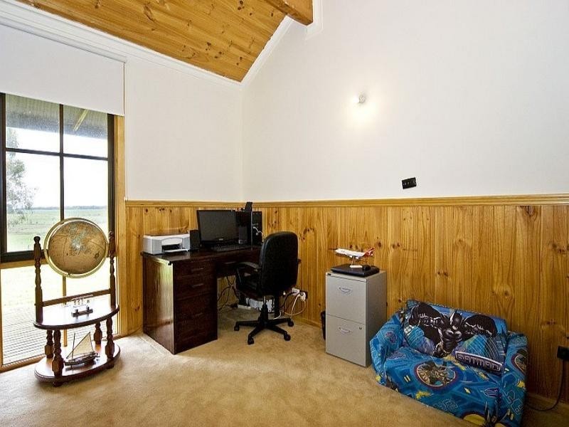 1673 Bamganie Road, Elaine VIC 3334