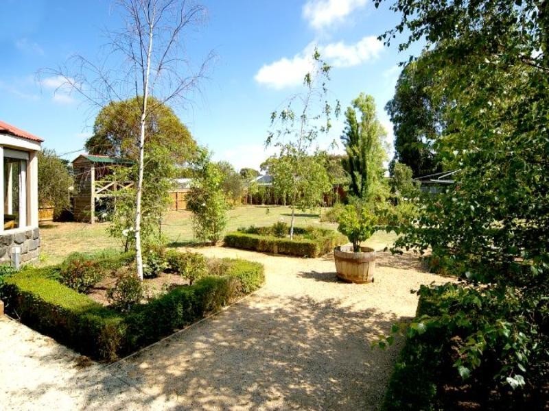 13 Mercer Street, Inverleigh VIC 3321