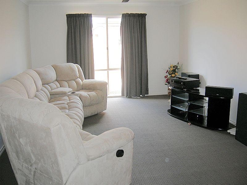 42 Moreillon Boulevard, Bannockburn VIC 3331