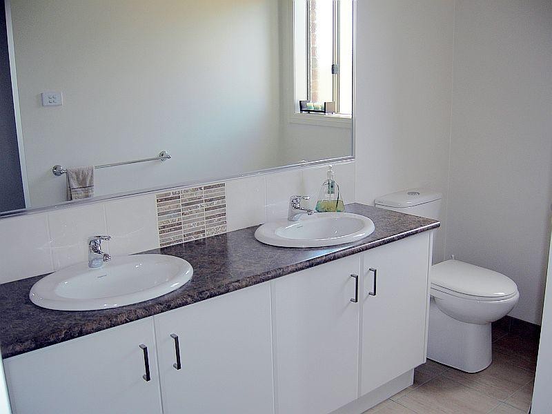 42 Moreillon Boulevard, Bannockburn VIC 3331