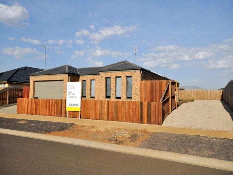 13 Darriwell Drive, Bannockburn VIC 3331