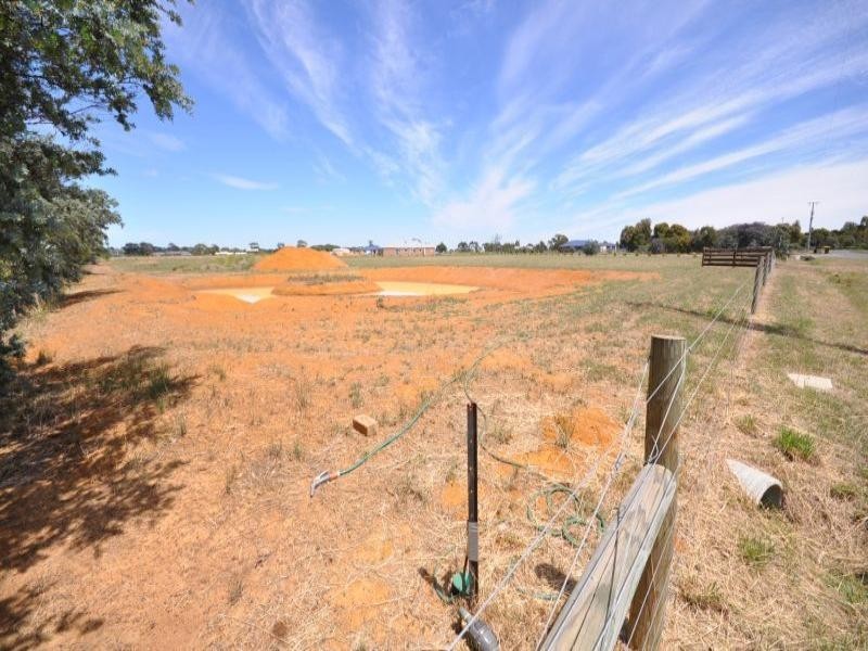 99 Eagle Court, Teesdale VIC 3328