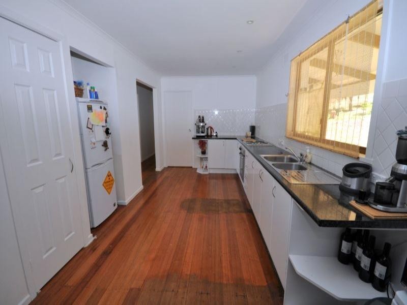 10 Carpenters Road, Shelford VIC 3329