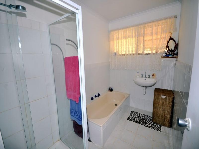 10 Carpenters Road, Shelford VIC 3329