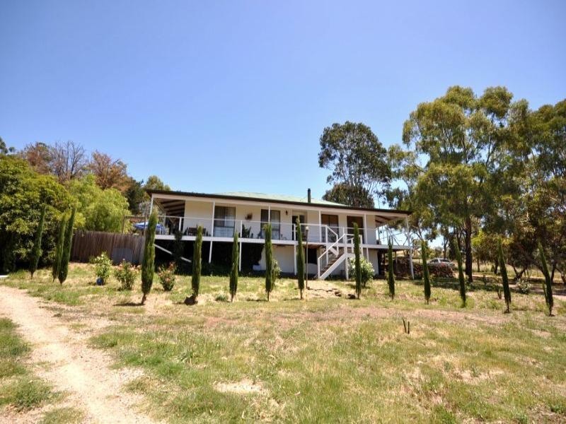 10 Carpenters Road, Shelford VIC 3329
