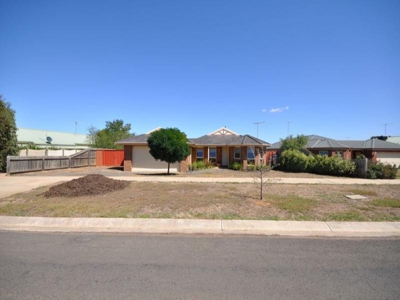 22 Earl Crescent, Bannockburn VIC 3331