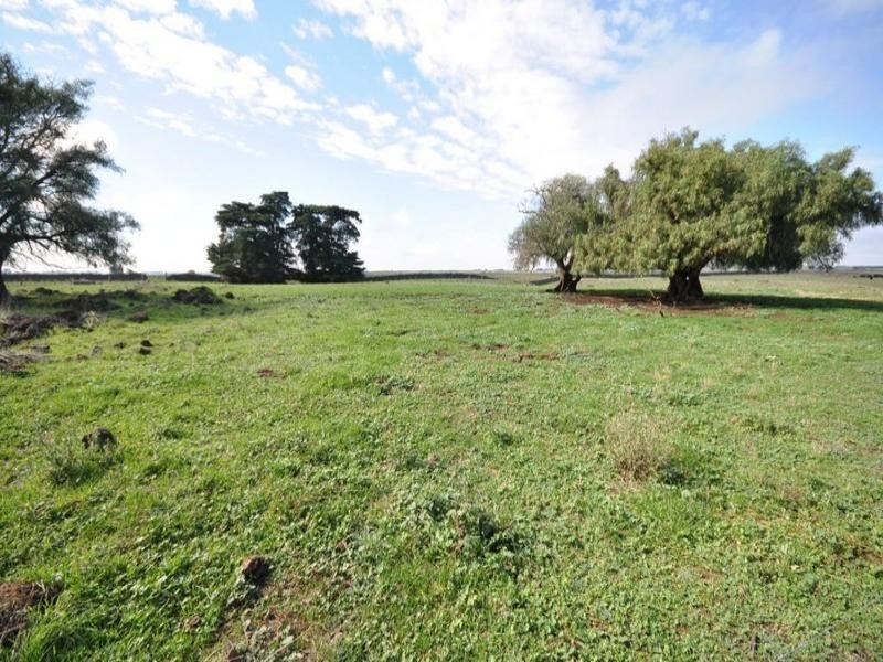 Stonehenge Edgars Road, Derrinallum VIC 3325