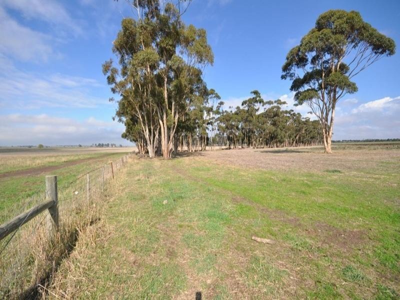 Stonehenge Edgars Road, Derrinallum VIC 3325